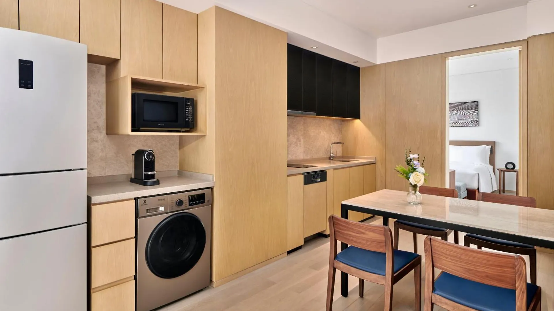 Doubletree By Hilton Shenzhen Airport Residences 5*,  China